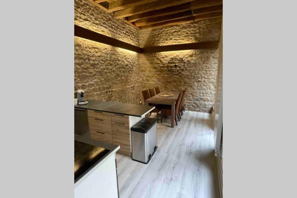 « Au 33 » Apartment Charleville-Mezieres Luaran gambar