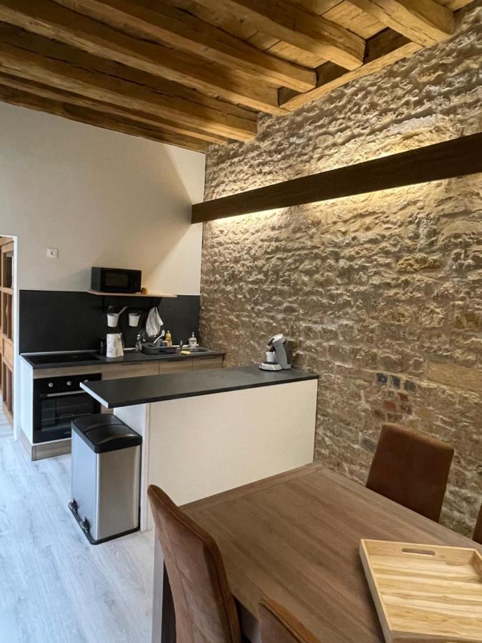 « Au 33 » Apartment Charleville-Mezieres Luaran gambar